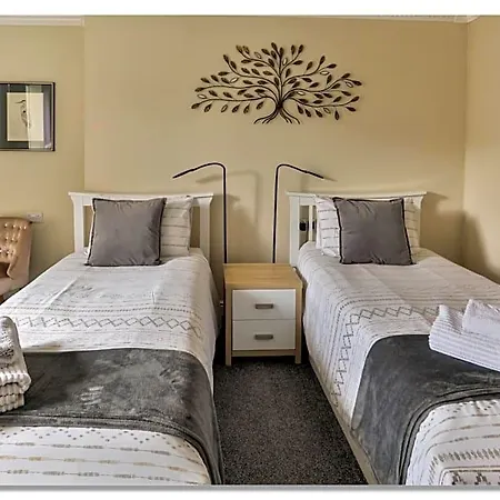 Bed & Breakfast Strawberry House 4*