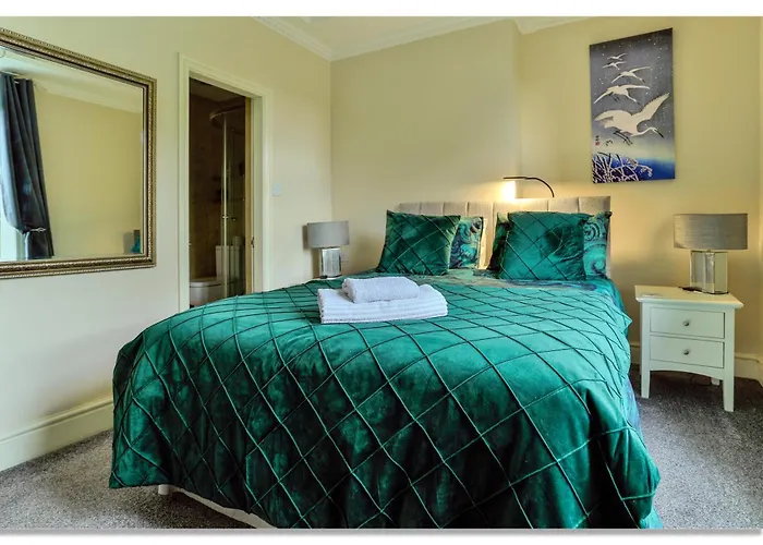 Strawberry House Bed & Breakfast