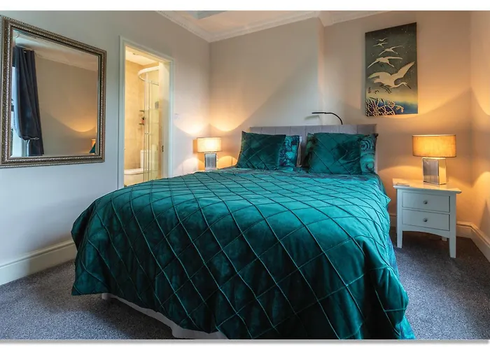 Strawberry House Bed & Breakfast